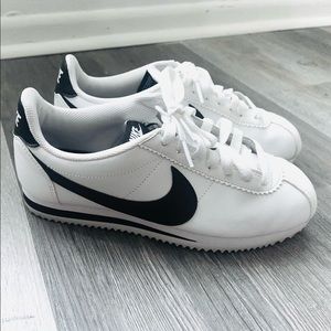 Nike Cortez- White & Black Size 7 Womens